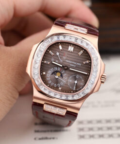 Đồng hồ nam Patek Philippe Nautilus 5724R Chế Tác bọc vàng thật + đính kim cương moissanite nhà máy GR 40mm (2)