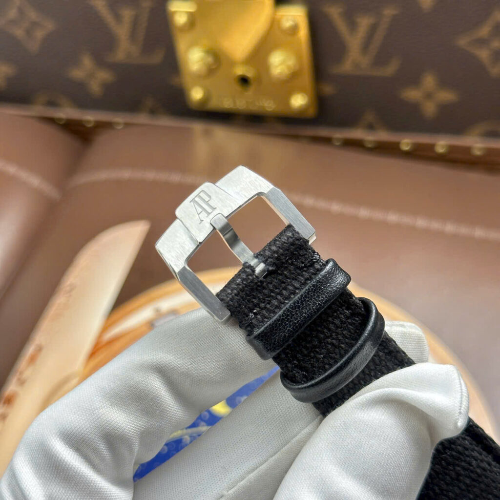 Đồng hồ Audemars Piguet Code 11.59 Replica 11 mặt số màu xanh khói xưởng APS 41mm (1)