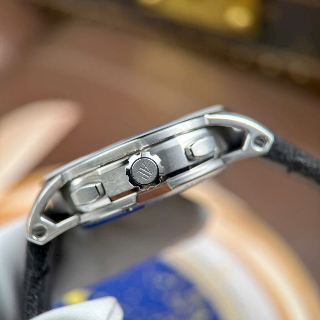 Đồng hồ Audemars Piguet Code 11.59 Replica 11 mặt số màu xanh khói xưởng APS 41mm (1)