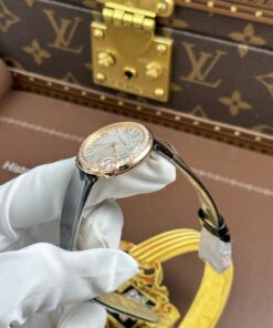 Đồng hồ Cartier Ballon Blanc Rep 11 nữ mạ vàng hồng viền đính đá xưởng AF 30mm (2)
