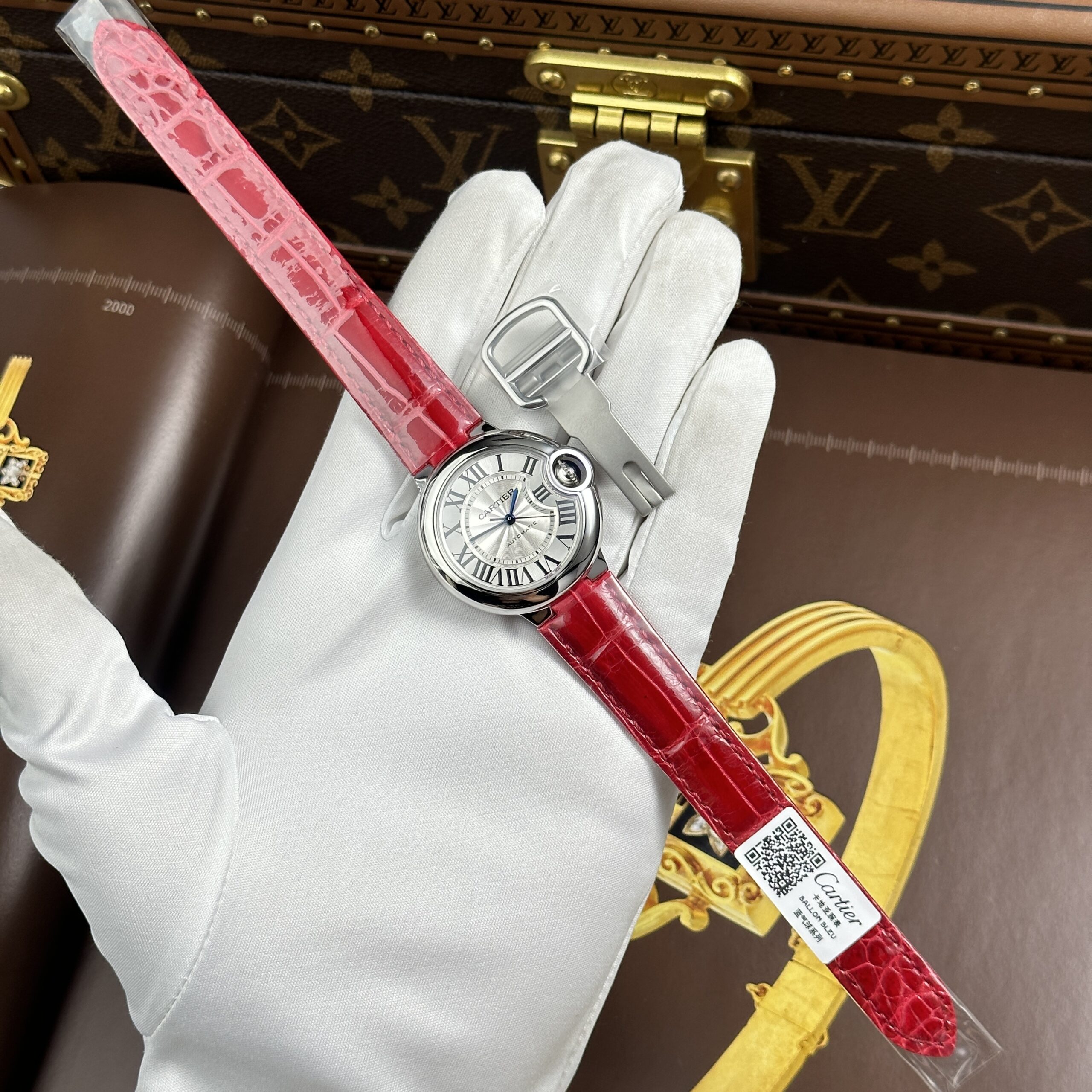 Đồng hồ Cartier Ballon Bleu Rep 11 dây da đỏ máy cơ tự động xưởng AF 33mm (1) Đồng hồ Cartier Ballon Bleu Rep 11 dây da đỏ máy cơ tự động xưởng AF 33mm (2)