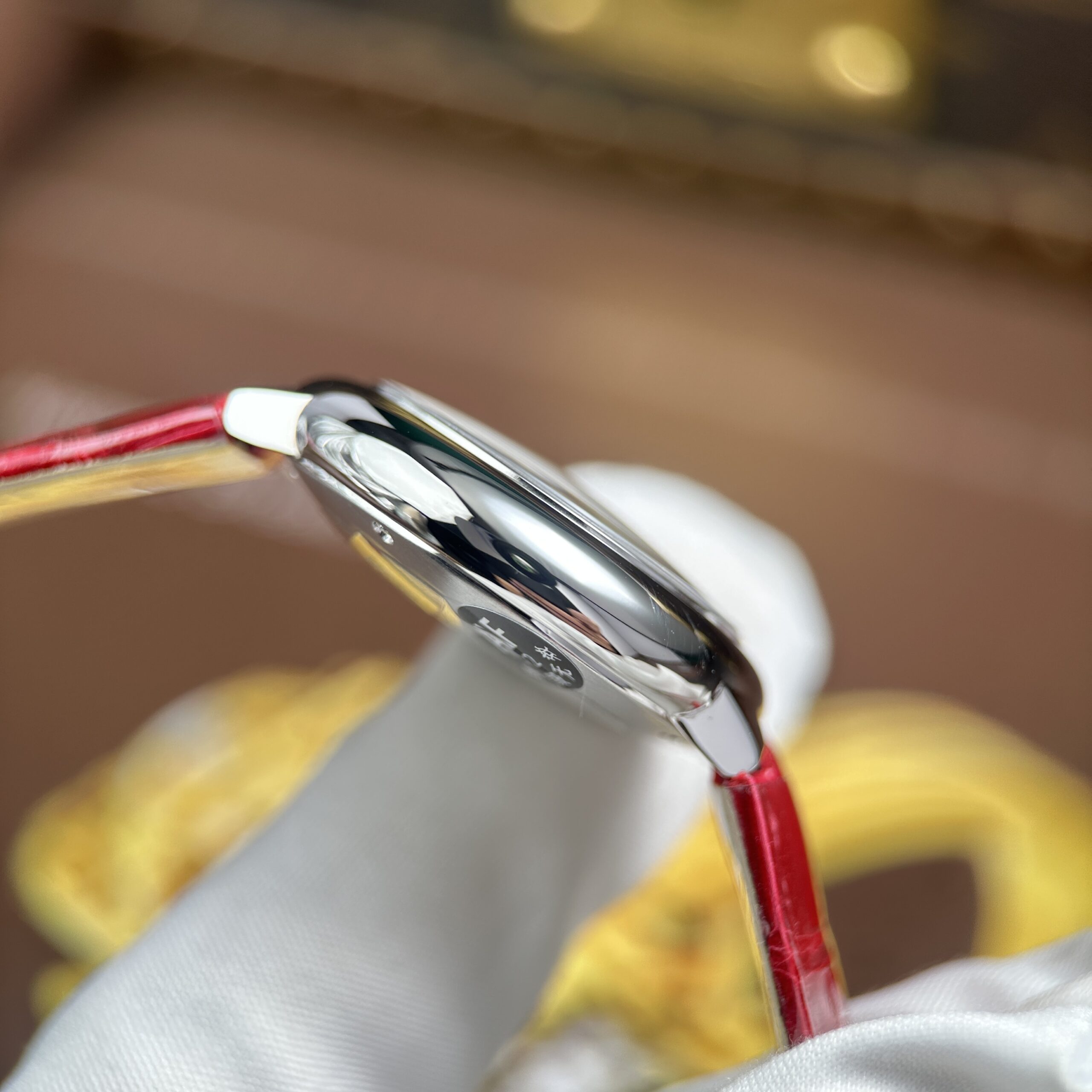 Đồng hồ Cartier Ballon Bleu Rep 11 dây da đỏ máy cơ tự động xưởng AF 33mm (3) Đồng hồ Cartier Ballon Bleu Rep 11 dây da đỏ máy cơ tự động xưởng AF 33mm (2)