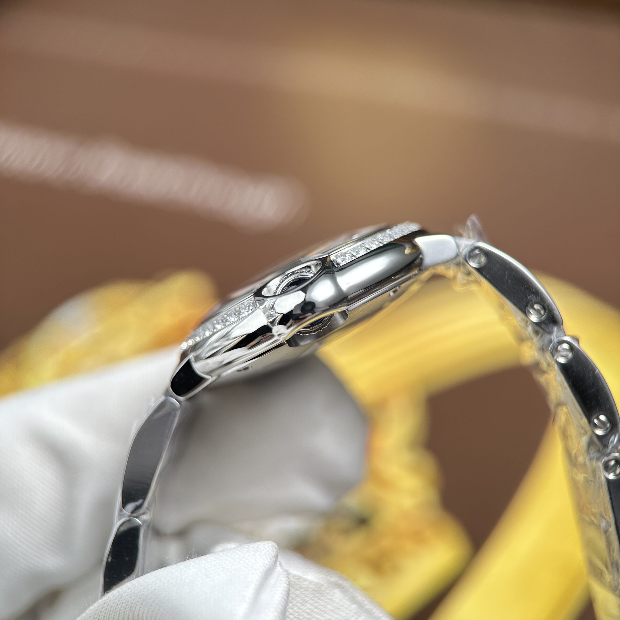 Đồng hồ Cartier Ballon Bleu W4BB0037 Replica 11 mặt hồng máy pin Thụy Sỹ xưởng AF 33mm (7) Đồng hồ Cartier Ballon Bleu W4BB0037 Replica 11 mặt hồng máy pin Thụy Sỹ xưởng AF 33mm (2)