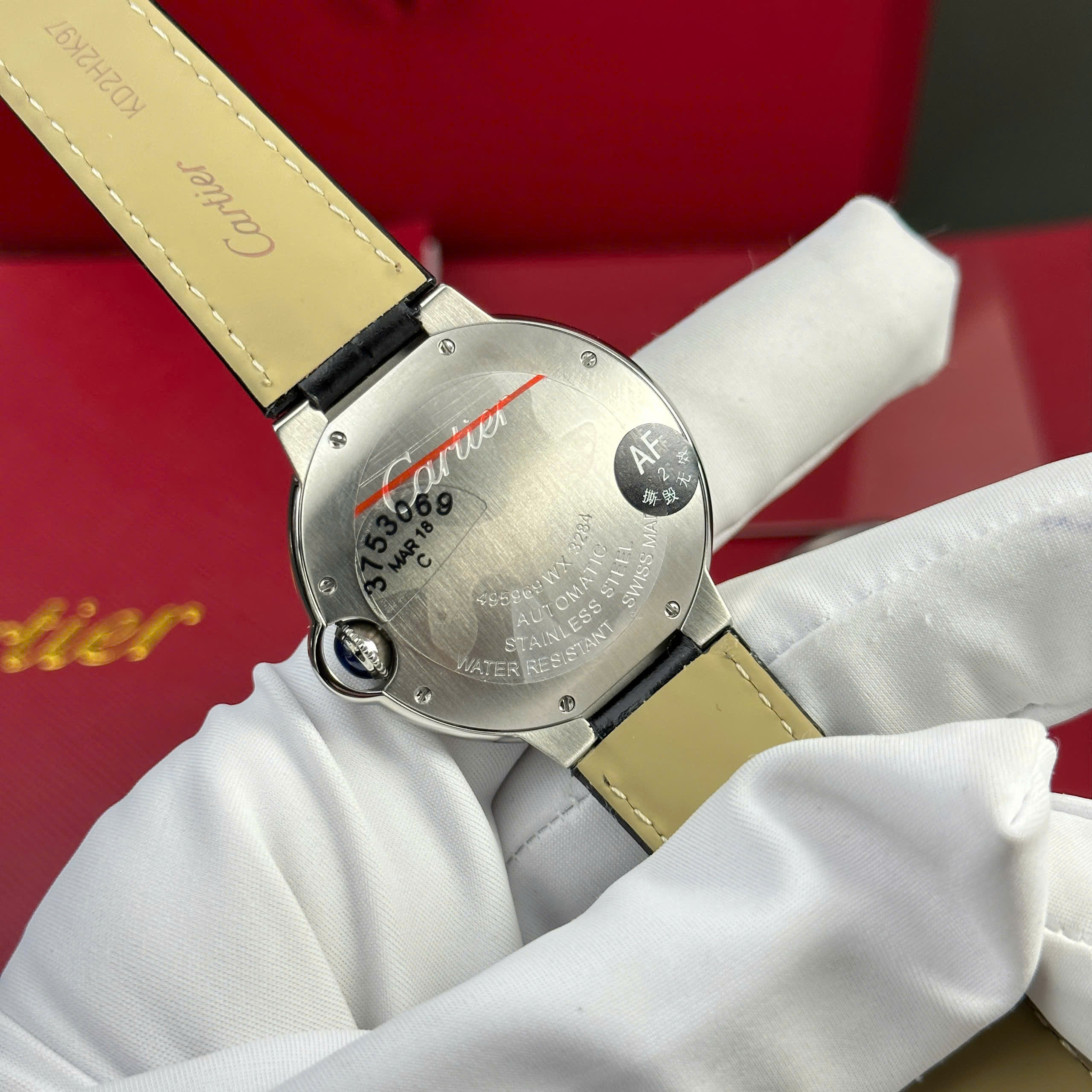 Đồng hồ Cartier Ballon Bleu chế tác dây da đen máy cơ tự động xưởng AF 33mm (2) Đồng hồ Cartier Ballon Bleu chế tác dây da đen máy cơ tự động xưởng AF 33mm (2)