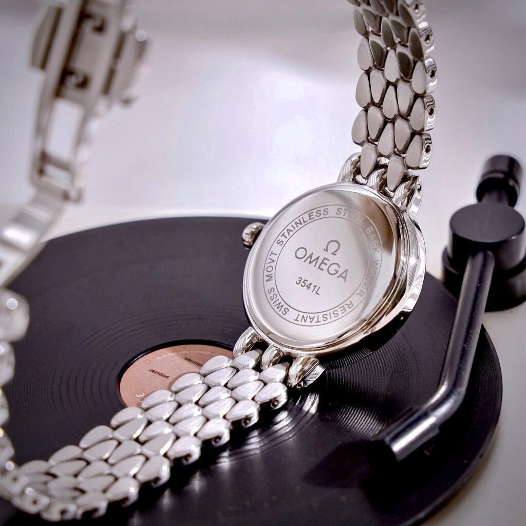 Đồng hồ Omega De Ville nữ dây kim loại mặt xà cừ đính đá like auth 28mm