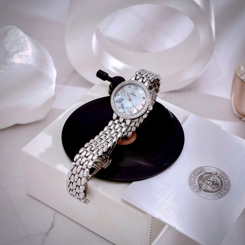 Đồng hồ Omega De Ville nữ dây kim loại mặt xà cừ đính đá like auth 28mm