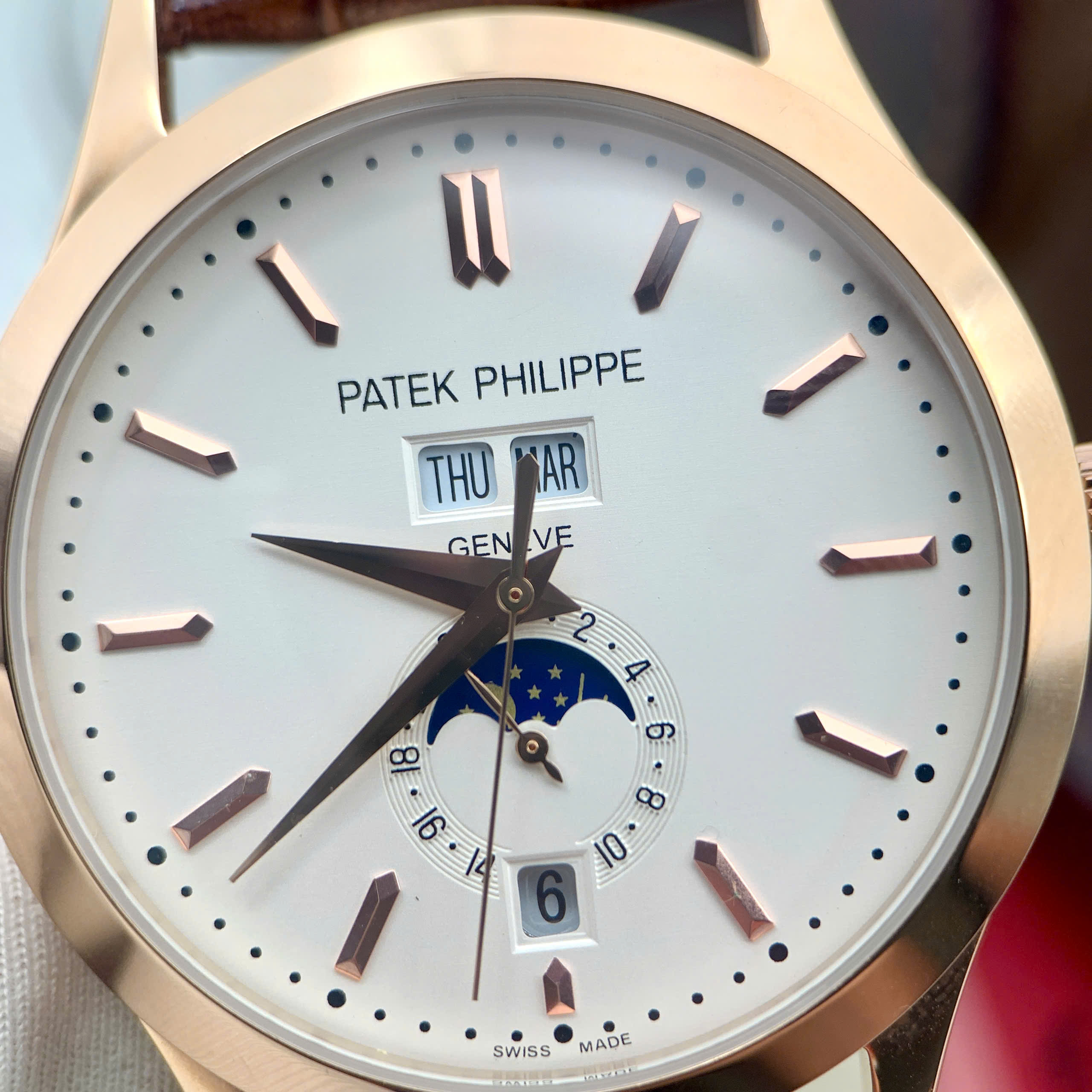Đồng hồ Patek Philippe 5396R King gold dây da nâu máy nhật giá rẻ 40mm (2) Đồng hồ Patek Philippe 5396R King gold dây da nâu máy nhật giá rẻ 40mm
