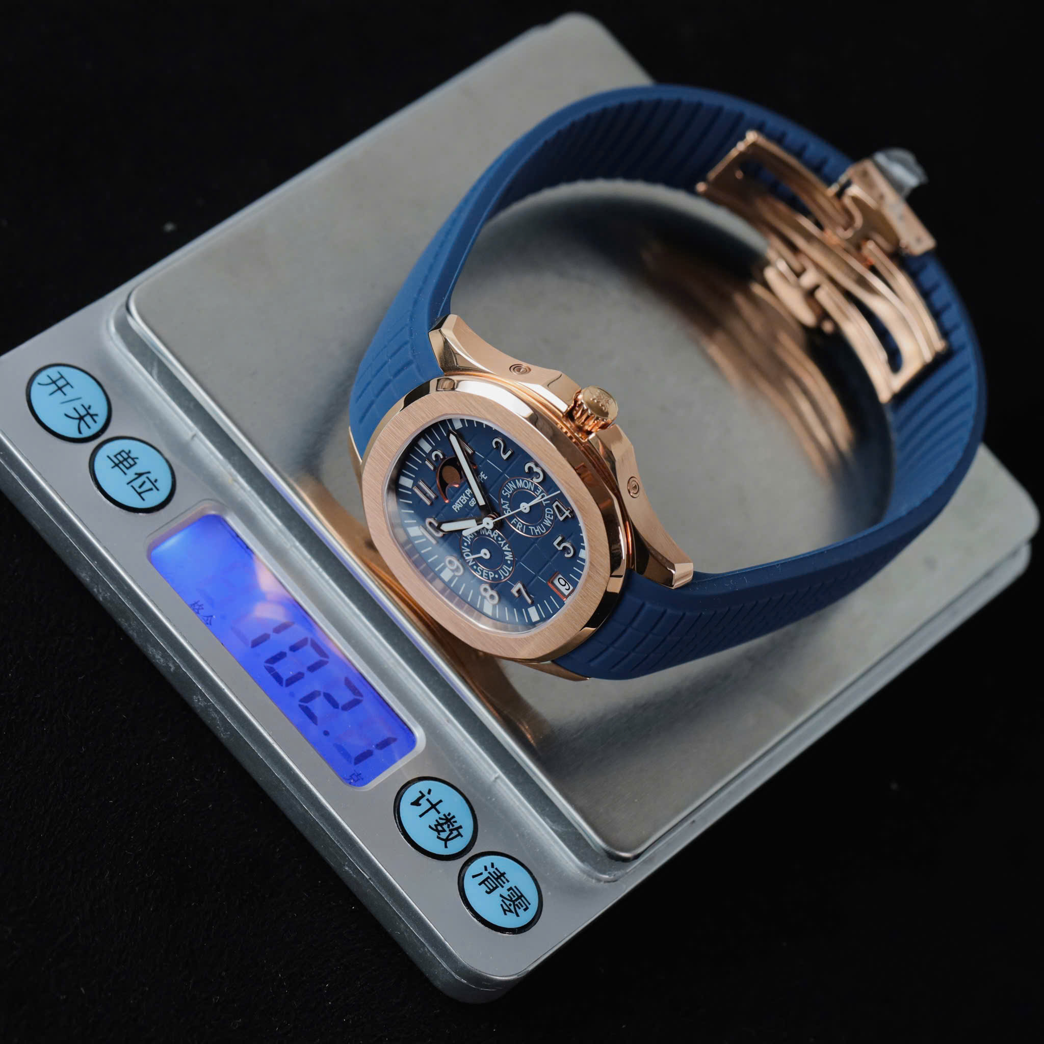 Đồng hồ Patek Philippe Aquanaut 5261R Replica 11 Vỏ mặt xanh dương máy cơ Thụy Sỹ 40mm (1) Đồng hồ Patek Philippe Aquanaut 5261R Replica 11 vỏ mặt xanh dương máy cơ Thụy Sỹ 40mm (10)