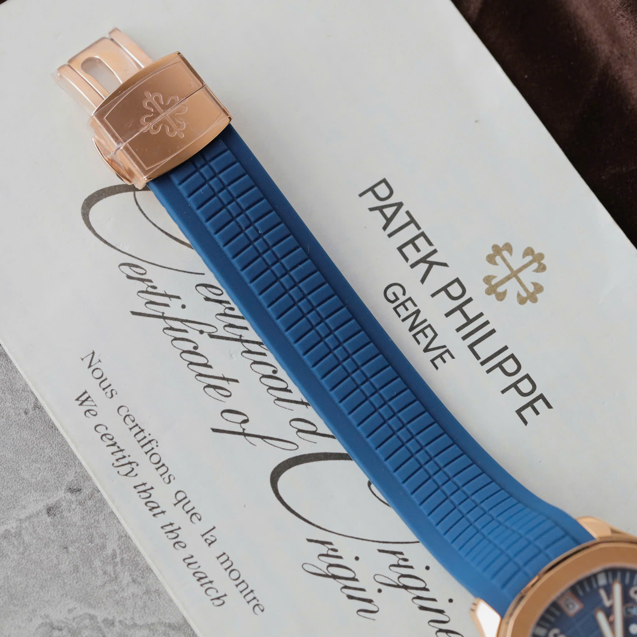 Đồng hồ Patek Philippe Aquanaut 5261R Replica 11 vỏ mặt xanh dương máy cơ Thụy Sỹ 40mm (10) Đồng hồ Patek Philippe Aquanaut 5261R Replica 11 vỏ mặt xanh dương máy cơ Thụy Sỹ 40mm (10)