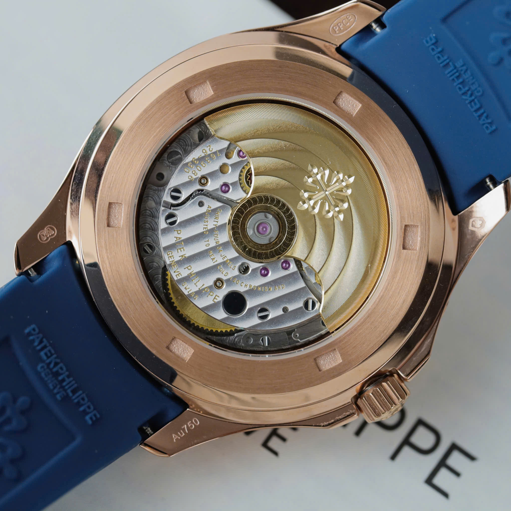 Đồng hồ Patek Philippe Aquanaut 5261R Replica 11 vỏ mặt xanh dương máy cơ Thụy Sỹ 40mm (12) Đồng hồ Patek Philippe Aquanaut 5261R Replica 11 vỏ mặt xanh dương máy cơ Thụy Sỹ 40mm (10)