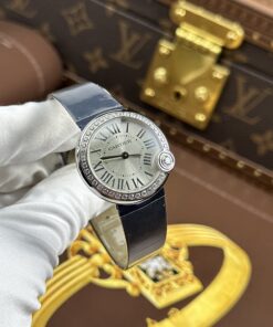 Đồng hồ nữ Cartier Ballon Blanc Rep 11 viền đính đá máy pin xưởng AF 30mm (2)