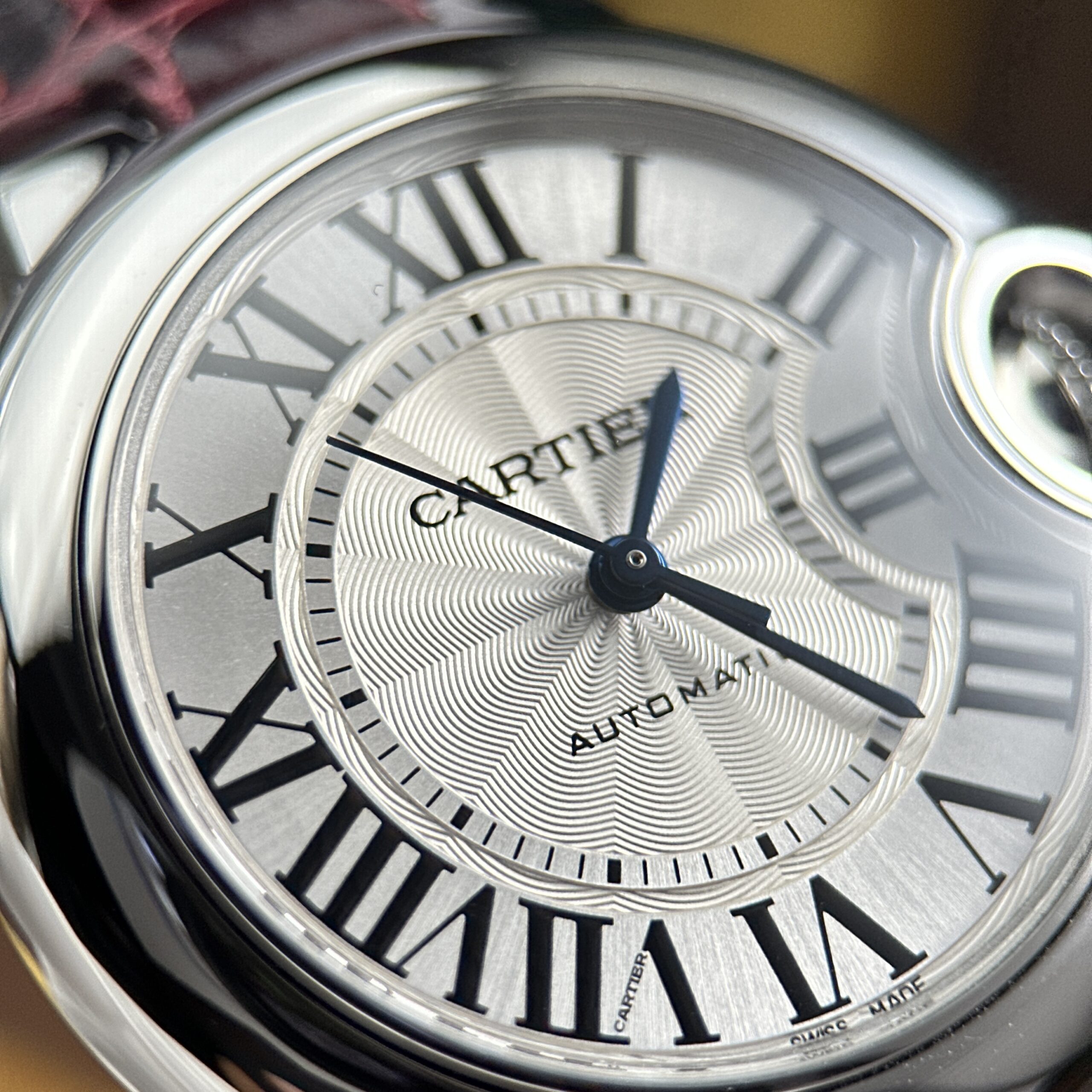 Đồng hồ nữ Cartier Ballon Bleu Rep 11 máy cơ tự động dây da xưởng AF 33mm (7) Đồng hồ nữ Cartier Ballon Bleu Rep 11 máy cơ tự động dây da xưởng AF 33mm (2)