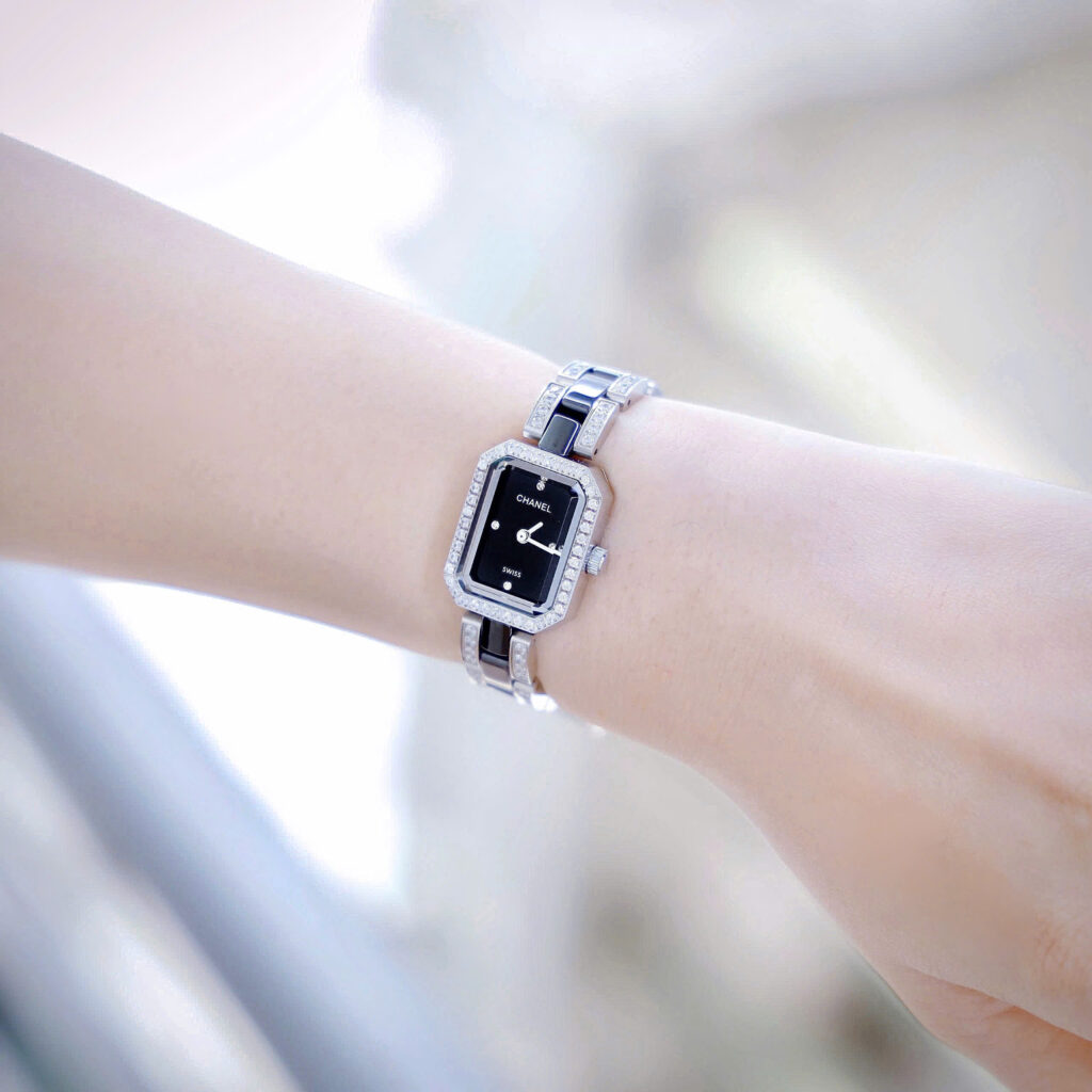 Đồng Hồ Chanel Premiere H2163 Nữ Dây Kim Loại Đính Đá Like Auth 20x26mm