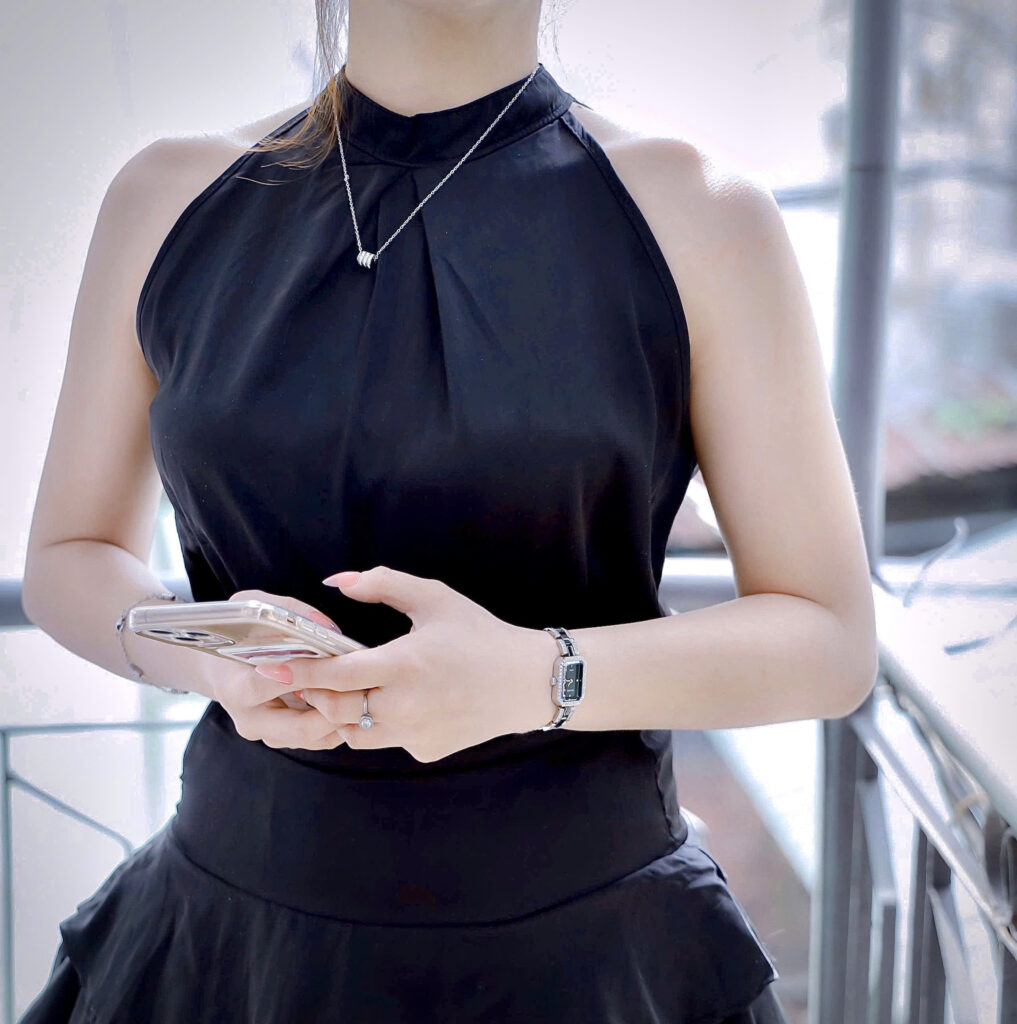 Đồng Hồ Chanel Premiere H2163 Nữ Dây Kim Loại Đính Đá Like Auth 20x26mm