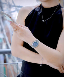 Đồng Hồ Patek Phillippe Nautilus 7118 nữ mặt xà cừ xanh đính đá fake cao cấp 35.2mm