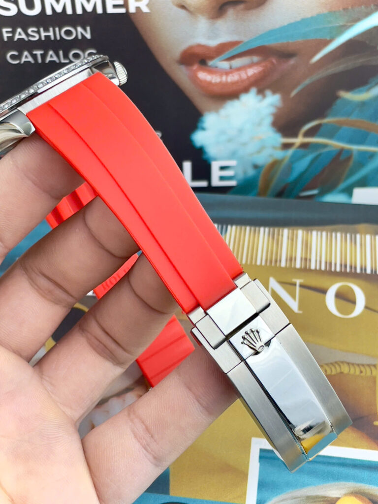 Đồng Hồ Rolex DateJust Máy Cơ Nhật Dây Cao Su Đỏ Đính Đá Fake Cao Cấp 41mm