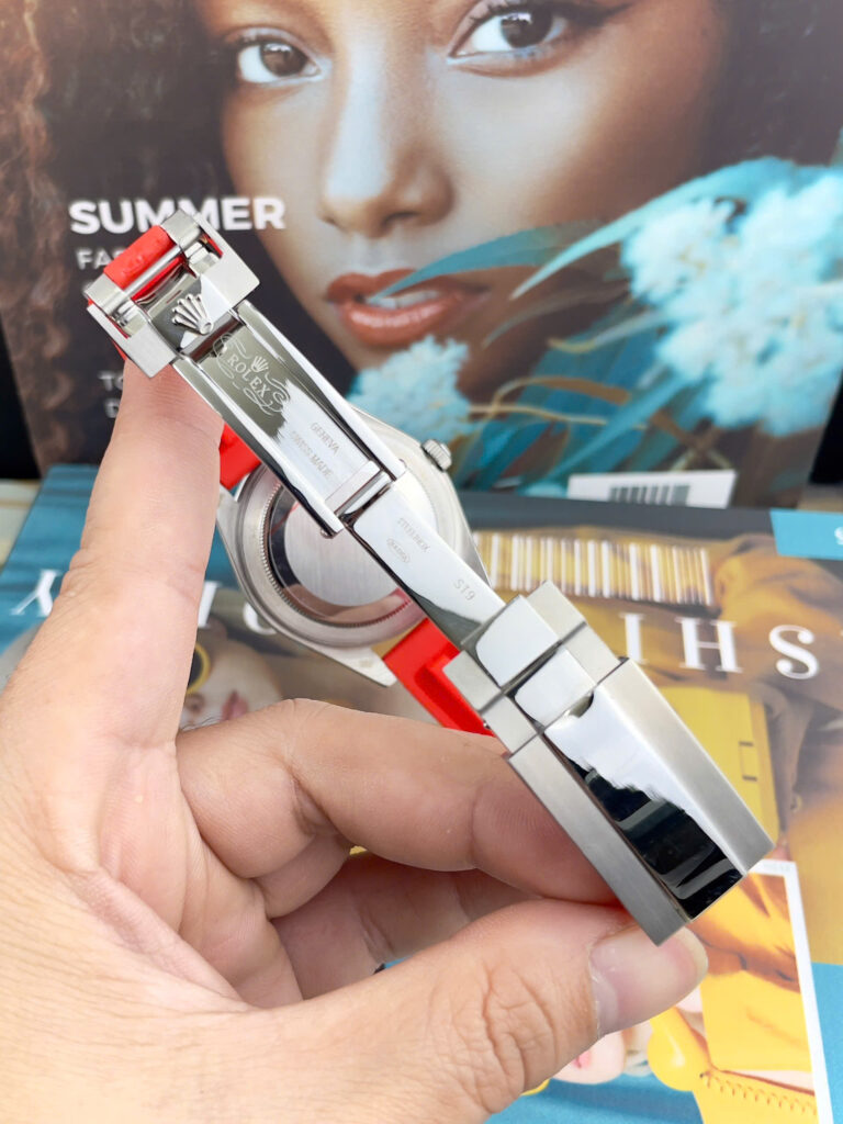 Đồng Hồ Rolex DateJust Máy Cơ Nhật Dây Cao Su Đỏ Đính Đá Fake Cao Cấp 41mm