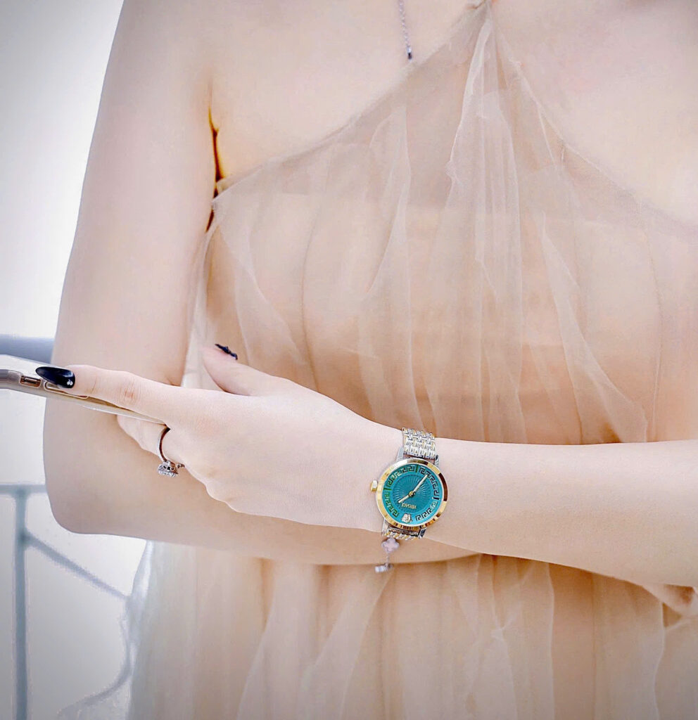 Đồng Hồ Versace VE6C00623 Greca Time nữ demi mặt xanh ngọc like auth 35mm