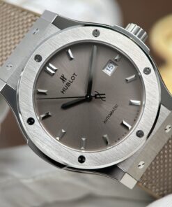 Đồng hồ Hublot Classic Fusion Rep cao cấp mặt nâu xám vỏ titan siêu nhẹ nhà máy JJZ 42mm (2)