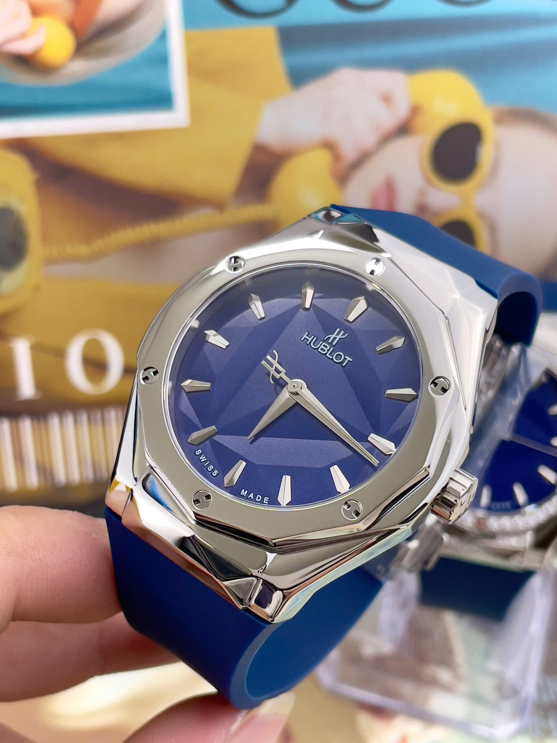 Đồng hồ Hublot Orlinski dây cao su mặt xanh blue máy cơ nhật giá rẻ 40mm (6) Đồng hồ Hublot Orlinski dây cao su mặt xanh blue máy cơ nhật giá rẻ 40mm