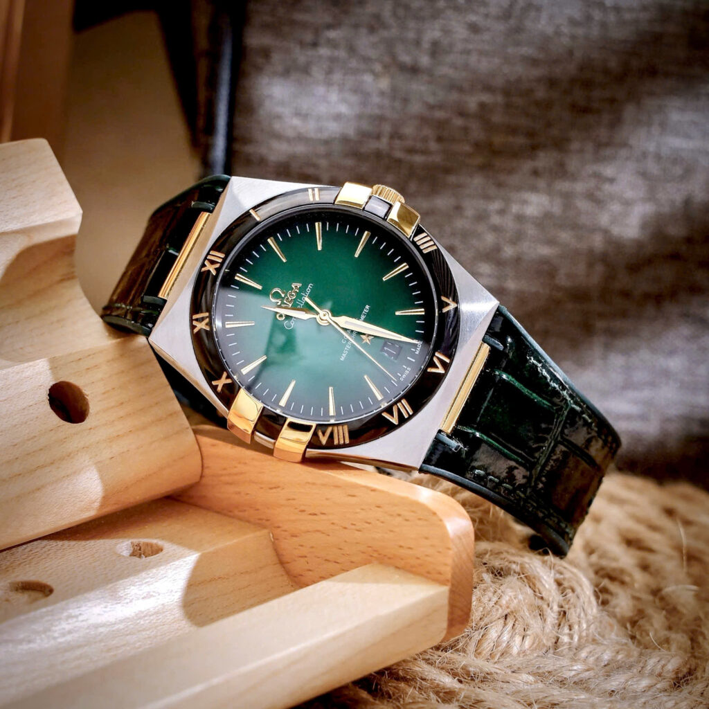 Đồng hồ Omega Constellation nam mặt xanh lá dây da fake cao cấp 41mm