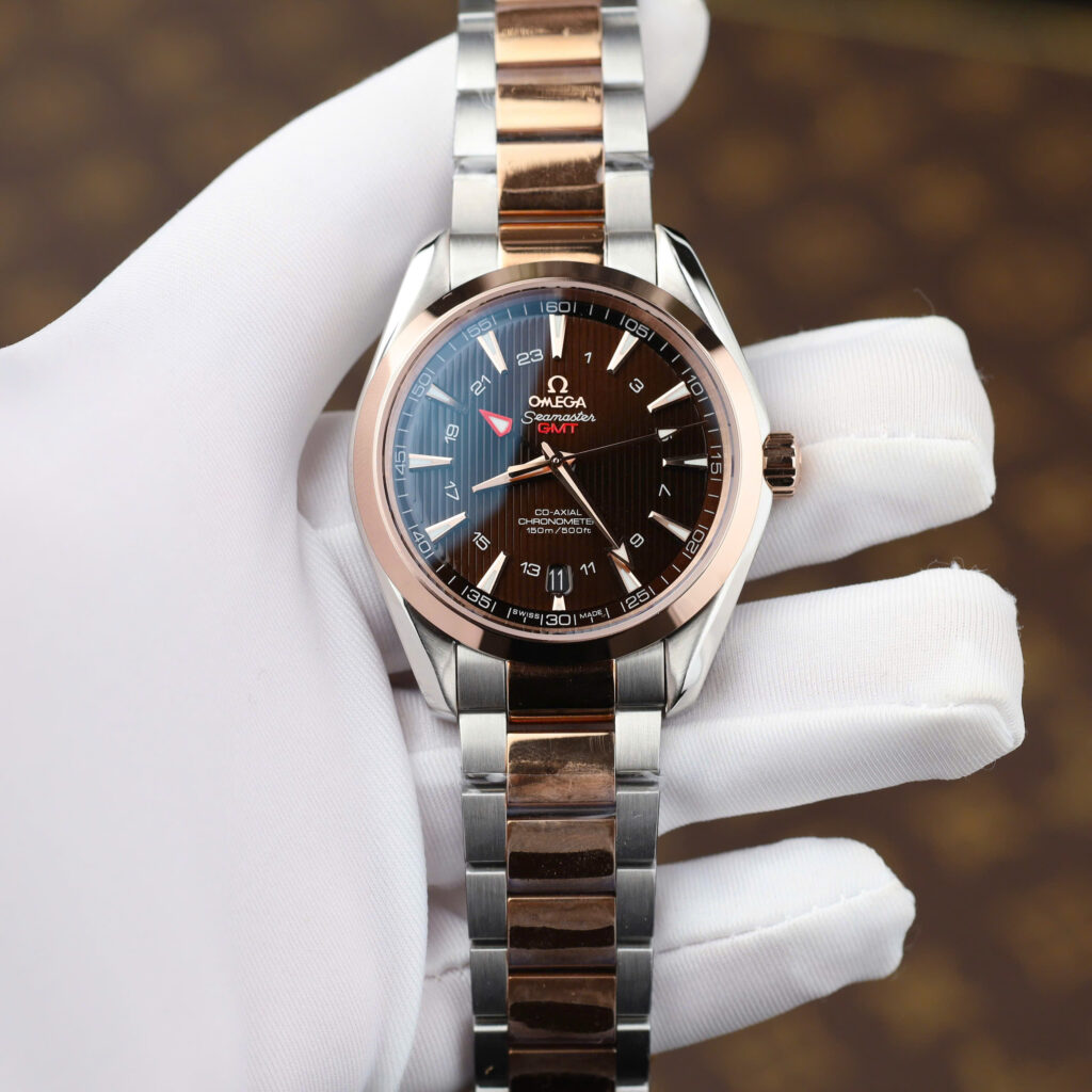 Đồng hồ Omega Seamaster Aqua Terra GMT Replica 11 mặt nâu chocolate máy cơ Thuỵ Sỹ nhà máy VS 41 (2)