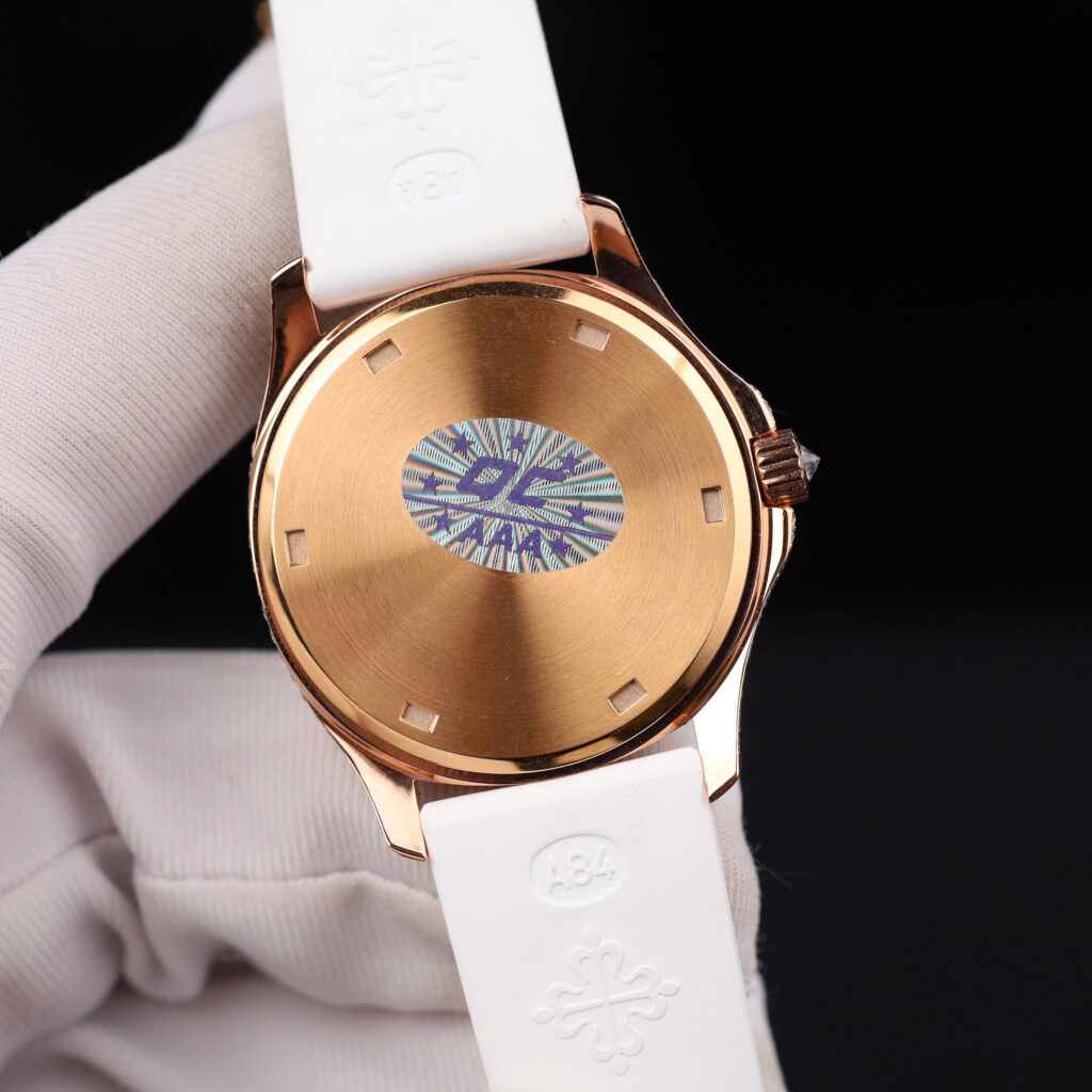 Đồng hồ Patek Philippe Aquanaut 5067 Replica 11 vỏ bọc vàng 18K đính full moissanite 35 (2)