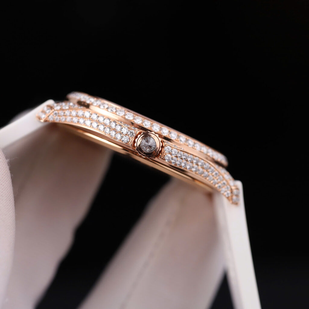 Đồng hồ Patek Philippe Aquanaut 5067 Replica 11 vỏ bọc vàng 18K đính full moissanite 35 (2)