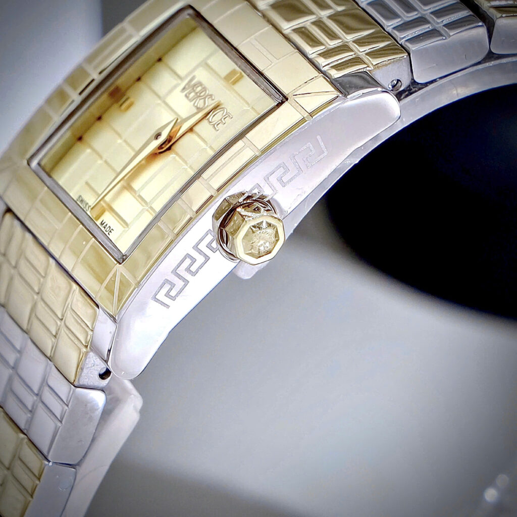 Đồng hồ Versace Mosaic nữ demi vàng gold dây kim loại máy pin nhật like auth 22mm