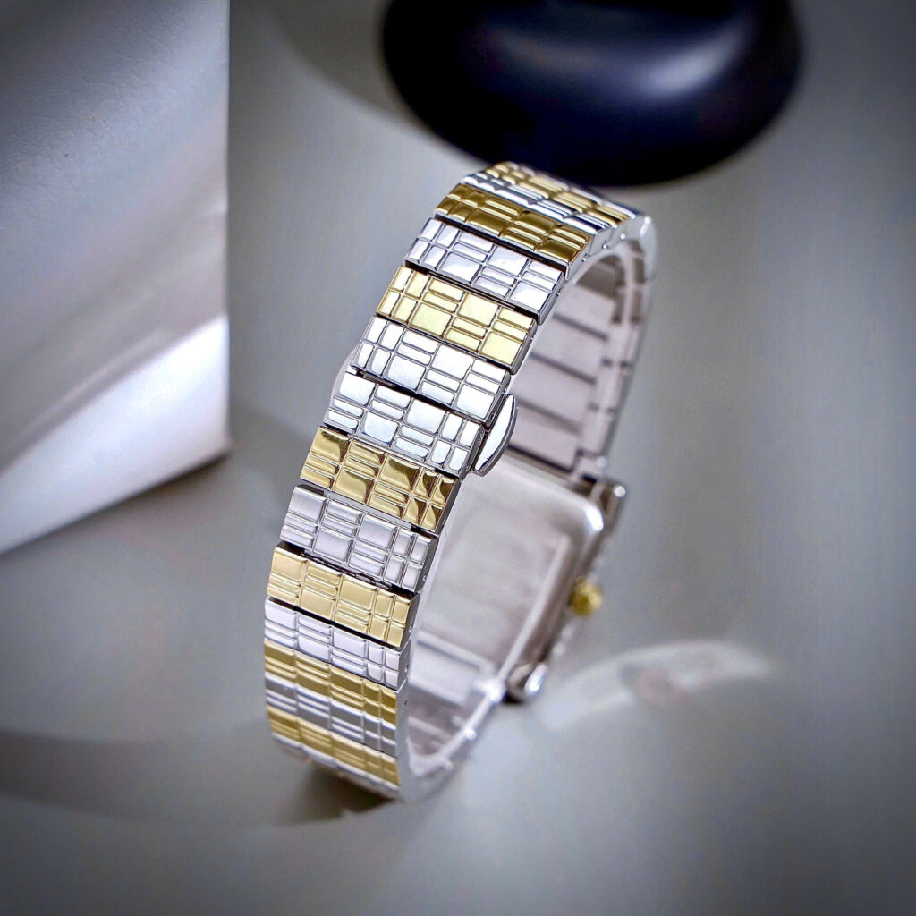 Đồng hồ Versace Mosaic nữ demi vàng gold dây kim loại máy pin nhật like auth 22mm