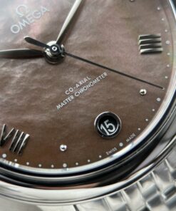 Đồng hồ nữ Omega Replica 11 De Ville Prestige mặt số khảm xà cừ nâu dây kim loại 34mm (2)