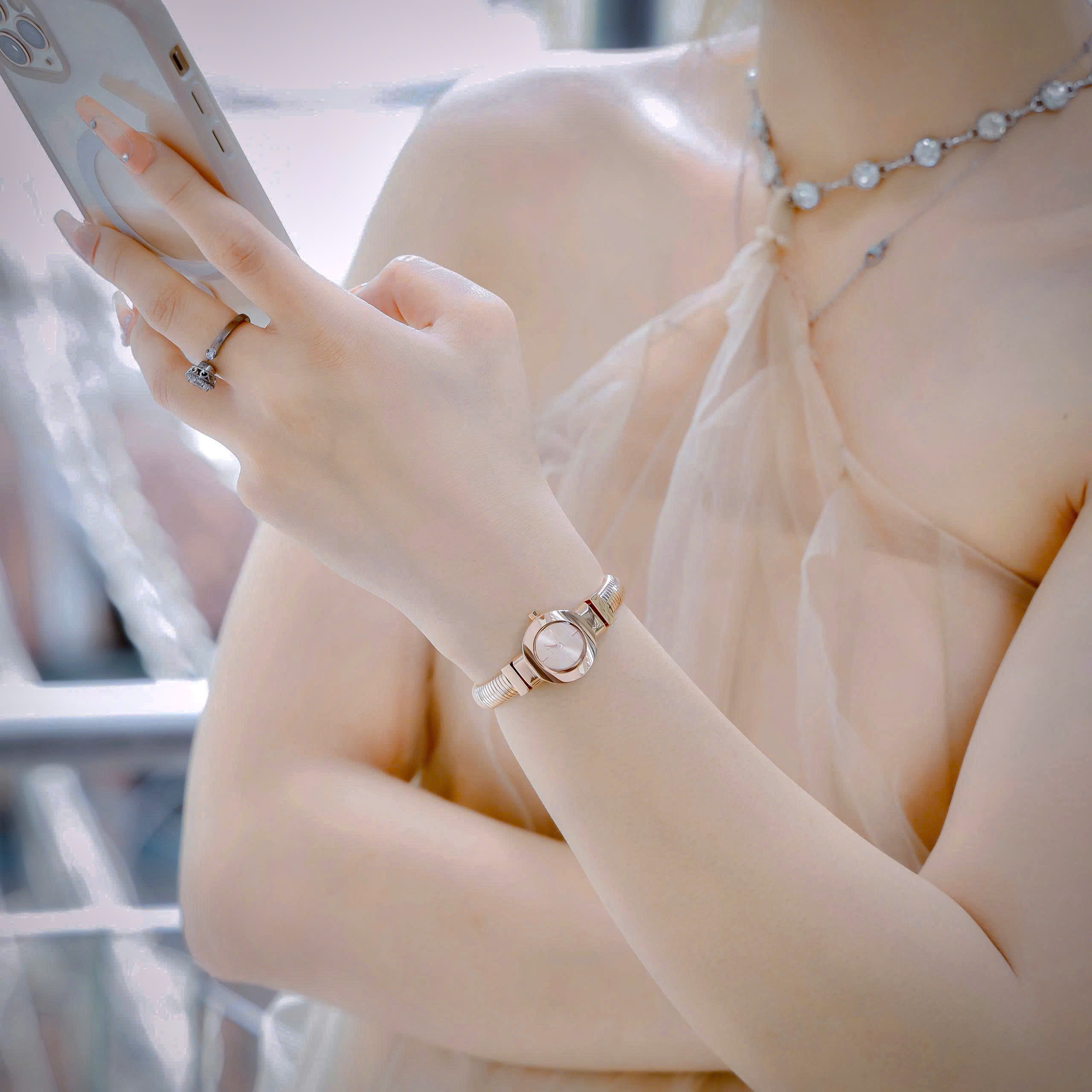 Đồng Hồ Michael Kors Gramercy Analogue MK7527 dây kim loại vàng hồng like auth 21mm (7) Đồng Hồ Michael Kors Gramercy Analogue MK7527