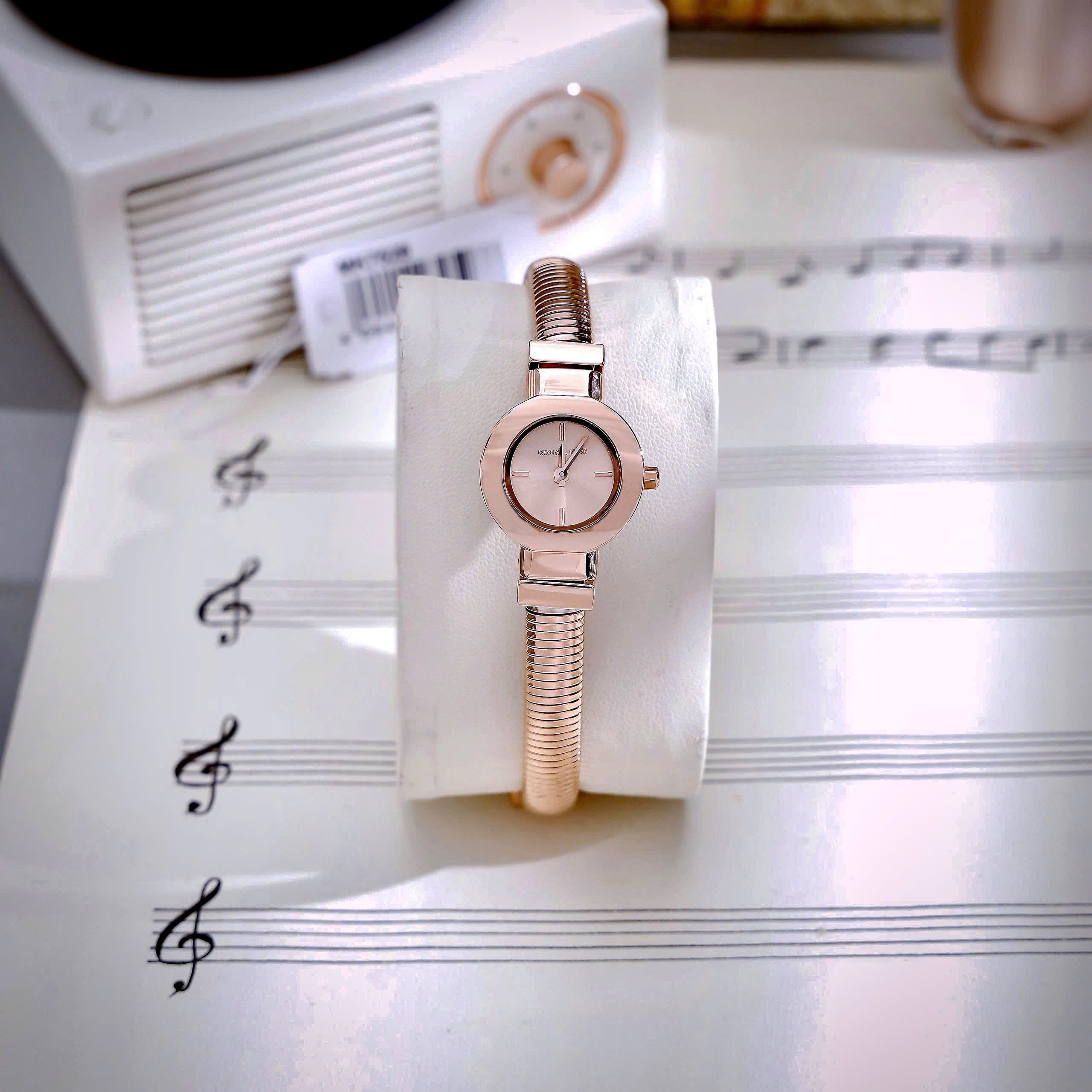 Đồng Hồ Michael Kors Gramercy Analogue MK7527 dây kim loại vàng hồng like auth 21mm (8) Đồng Hồ Michael Kors Gramercy Analogue MK7527