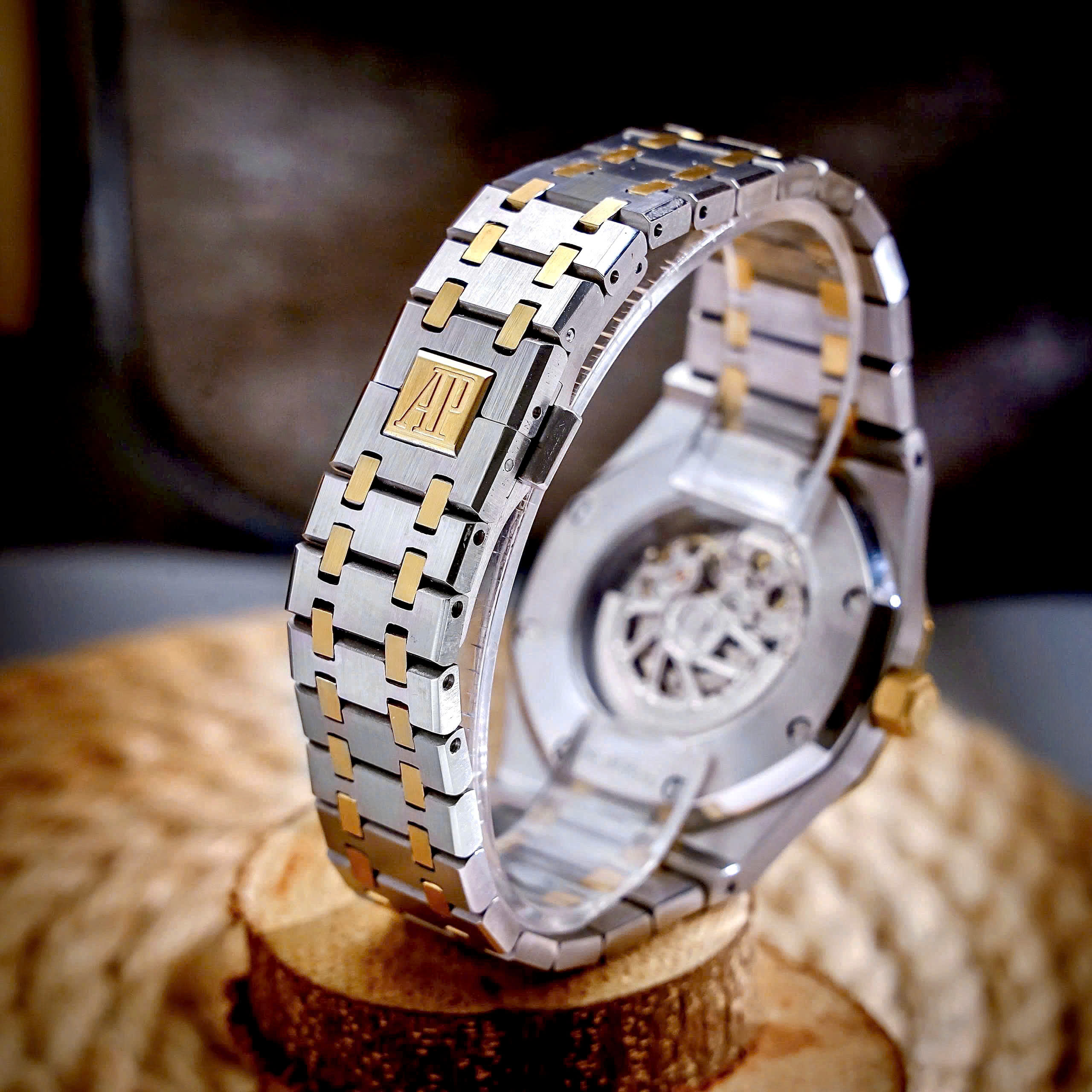 Đồng hồ Audemars Piguet Royal Oak Skeleton demi vàng gold fake cao cấp 42mm (7) Đồng hồ Audemars Piguet Royal Oak Skeleton demi vàng gold fake cao cấp 42mm