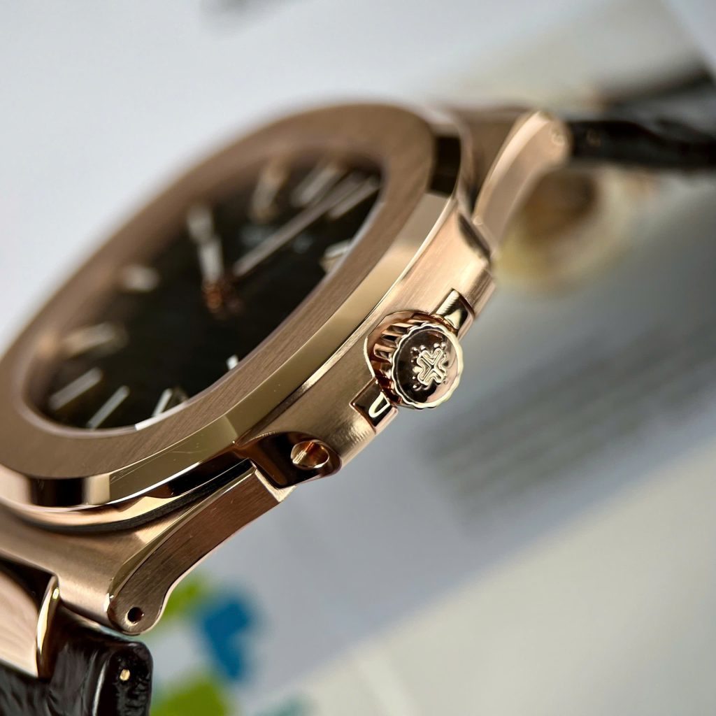 Đồng Hồ Patek Philippe Nautilus 5711 Bọc Vàng Thật Rep11 Nhà Máy 3k 40mm