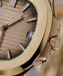 Đồng Hồ Patek Philippe Nautilus 5711 Chế Tác Bọc Vàng Thật 3K Factory 40mm