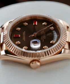Đồng Hồ Rolex Day-Date Bọc Vàng Hồng Rep 11 Mặt Chocolate Cọc Số Đính Đá Ruby 40mm