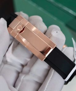 Đồng Hồ Rolex Daytona 126535TBR Chế Tác Bọc Vàng Đính Kim Cương Moissanite Baguette 40mm