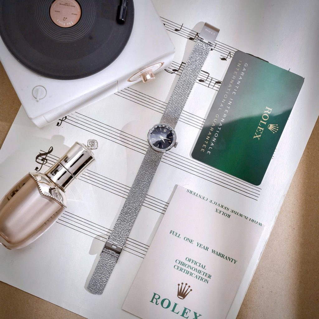 Đồng hồ Rolex Chameleon Vintage nữ dây kim loại mặt đen fake cao cấp 20mm